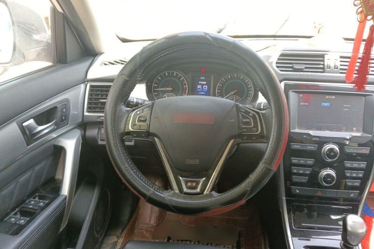 Used Haval H2 2014 1.5T Manual Two-Wheel Drive Elite Edition Steering Wheel
