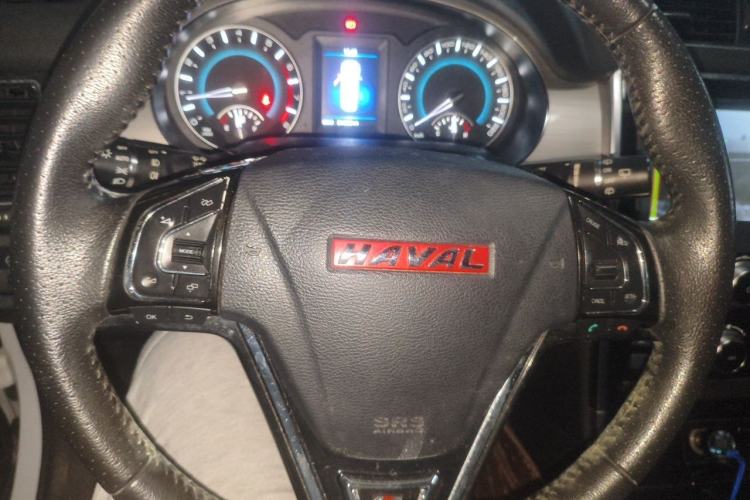 Used Haval H2 2014 1.5T Manual Two-Wheel Drive Elite Edition Steering Wheel
