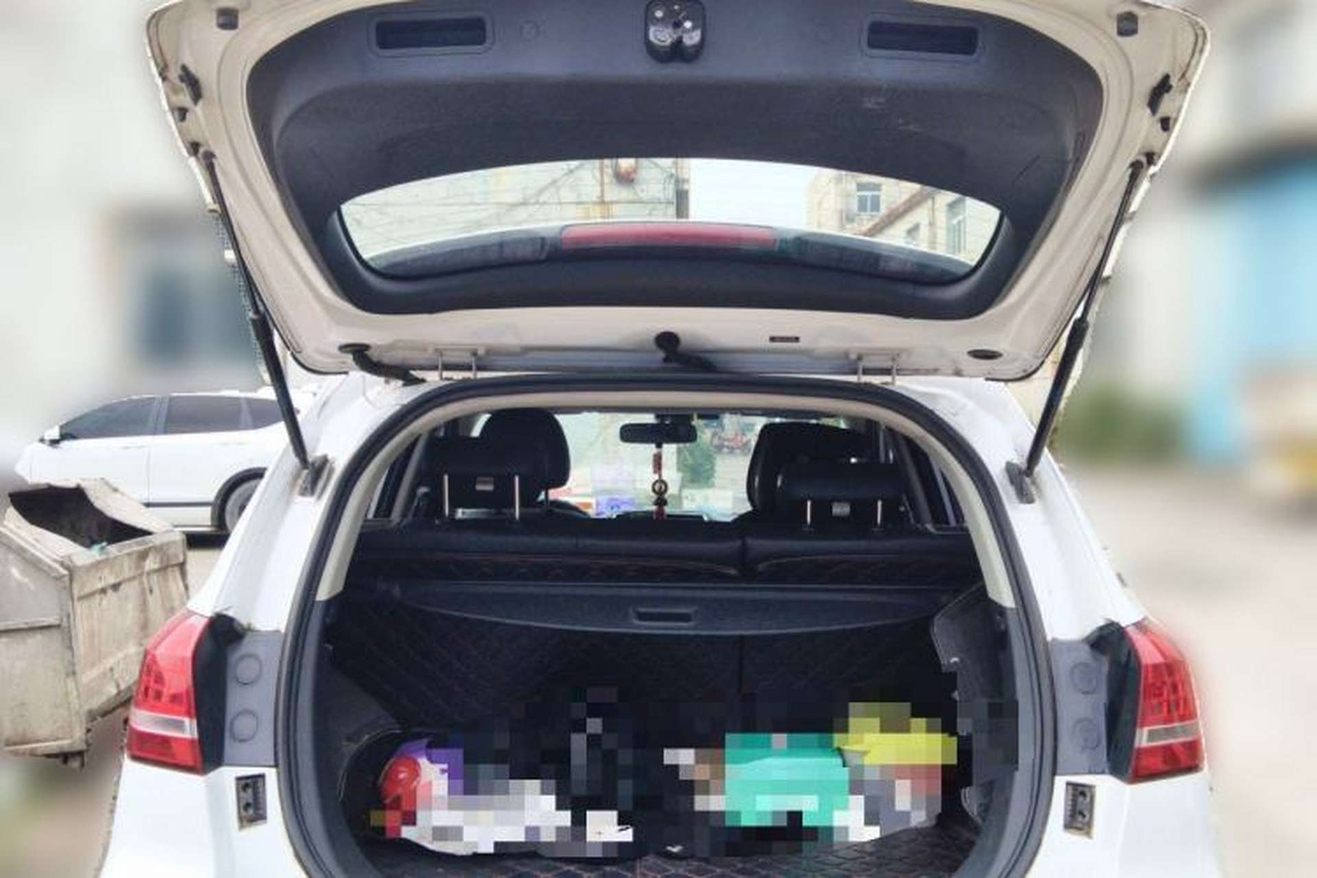 Used Haval H2 2014 1.5T Manual Two-Wheel Drive Elite Edition Trunk