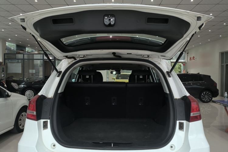 Used Haval H2 2014 1.5T Manual Two-Wheel Drive Elite Edition Trunk