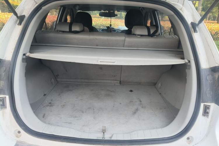Used Haval H2 2014 1.5T Manual Two-Wheel Drive Elite Edition Trunk