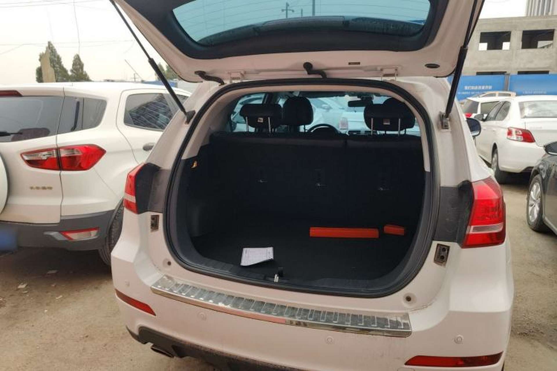 Used Haval H2 2014 1.5T Manual Two-Wheel Drive Elite Edition Trunk