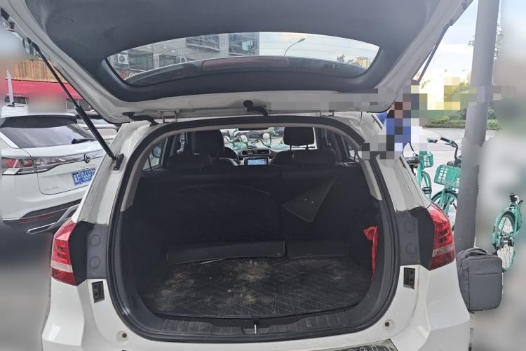 Used Haval H2 2014 1.5T Manual Two-Wheel Drive Elite Edition Trunk