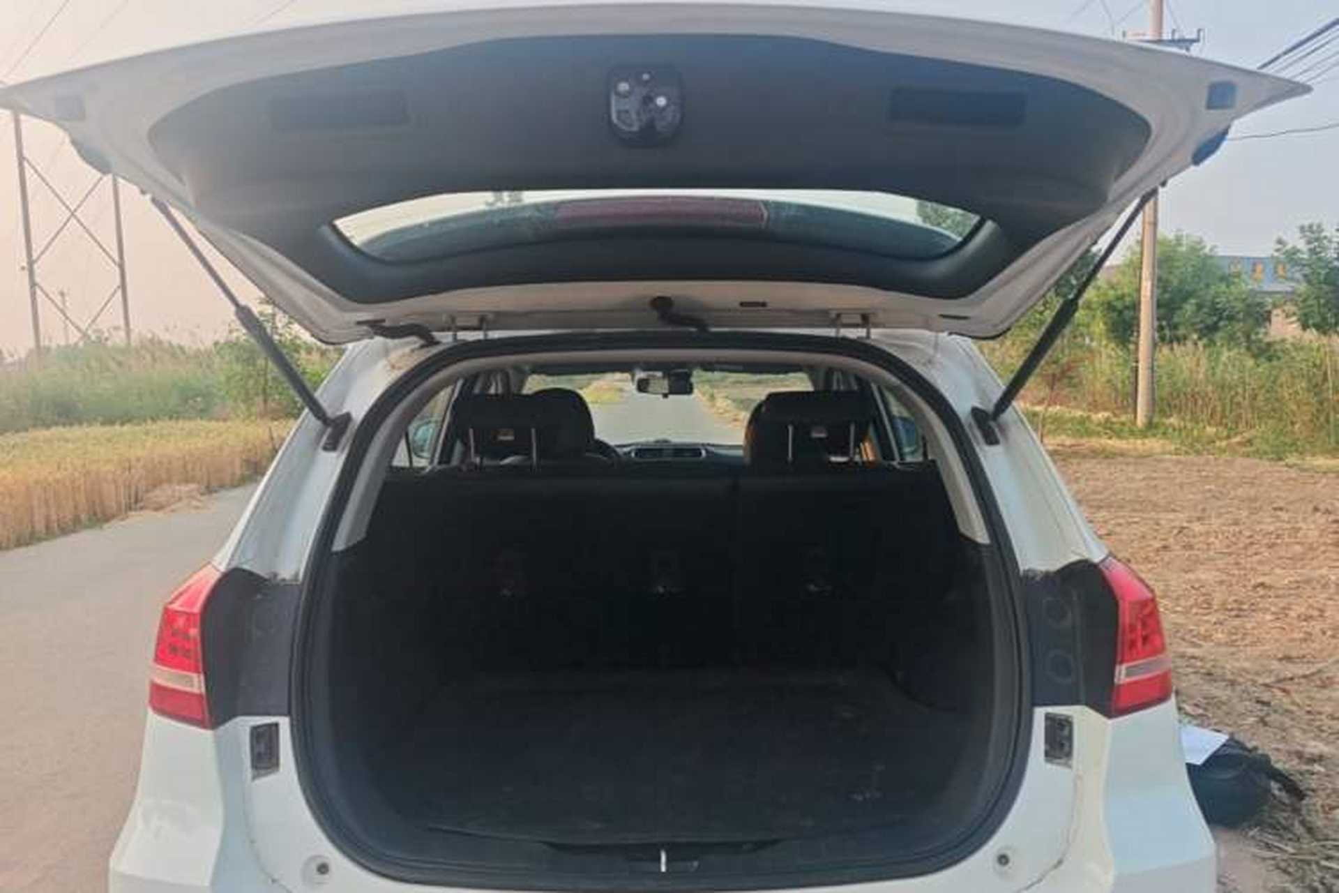 Used Haval H2 2014 1.5T Manual Two-Wheel Drive Elite Edition Trunk