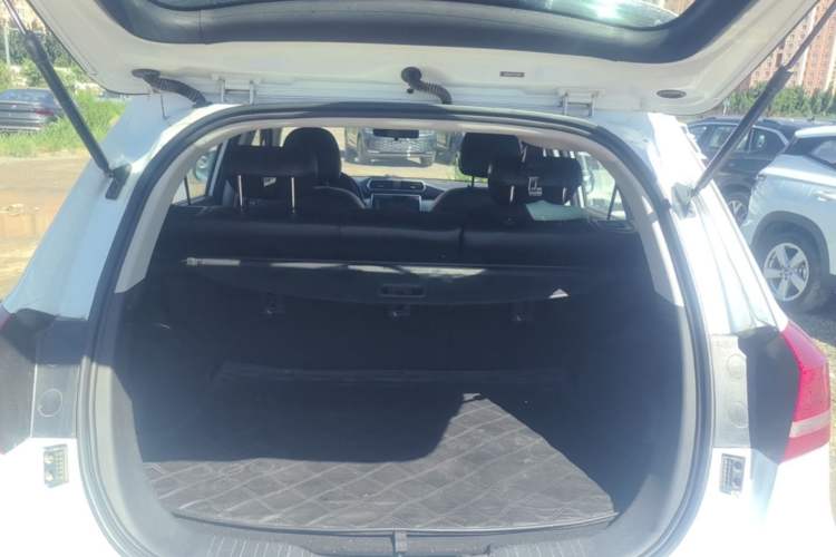 Used Haval H2 2014 1.5T Manual Two-Wheel Drive Elite Edition Trunk