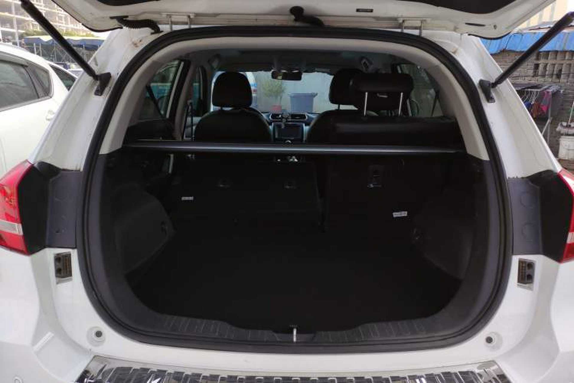 Used Haval H2 2014 1.5T Manual Two-Wheel Drive Elite Edition Trunk