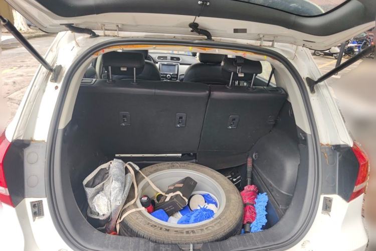 Used Haval H2 2014 1.5T Manual Two-Wheel Drive Urban Edition Trunk