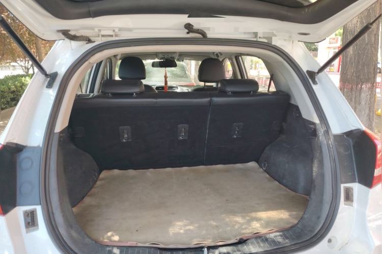 Used Haval H2 2014 1.5T Manual Two-Wheel Drive Elite Edition Trunk
