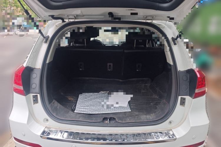 Used Haval H2 2014 1.5T Manual Two-Wheel Drive Elite Edition Trunk