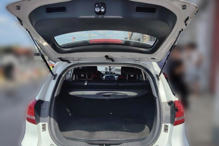 Used Haval H2 2014 1.5T Manual Two-Wheel Drive Elite Edition Trunk