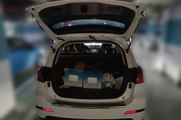 Used Haval H2 2014 1.5T Manual Two-Wheel Drive Elite Edition Trunk