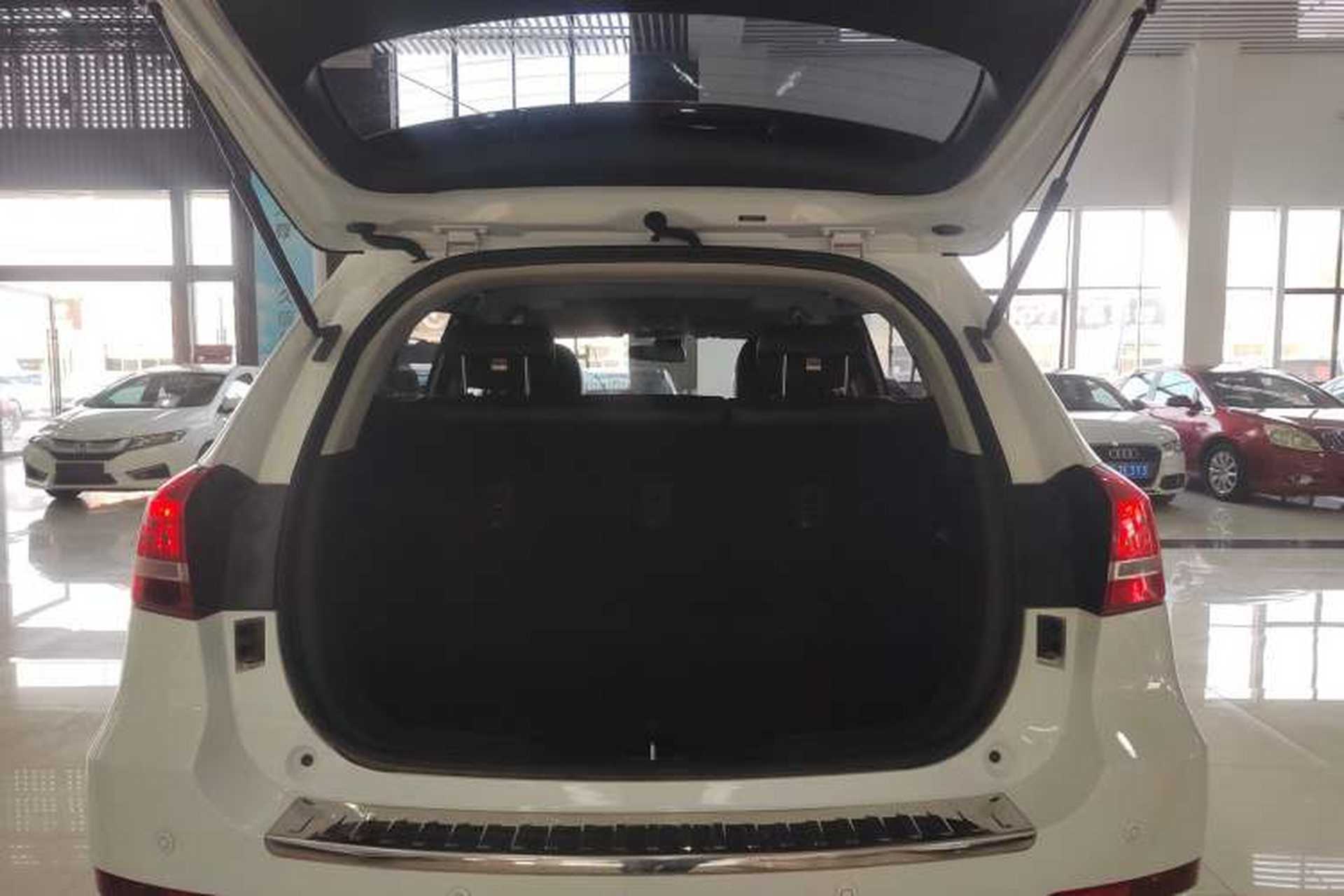 Used Haval H2 2014 1.5T Manual Two-Wheel Drive Elite Edition Trunk