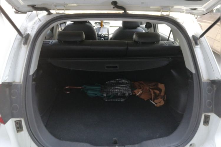 Used Haval H2 2014 1.5T Manual Two-Wheel Drive Elite Edition Trunk