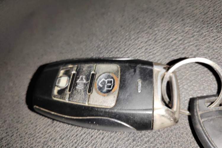 Used Haval H2 2014 1.5T Manual Two-Wheel Drive Elite Edition Vehicle Key