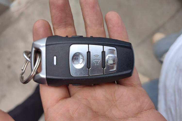 Used Haval H2 2014 1.5T Manual Two-Wheel Drive Elite Edition Vehicle Key