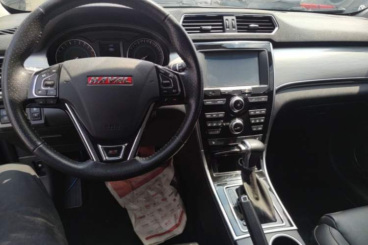 Used Haval H2 2015 1.5T Automatic Two-Wheel Drive Elite Edition Audio And AC Panel