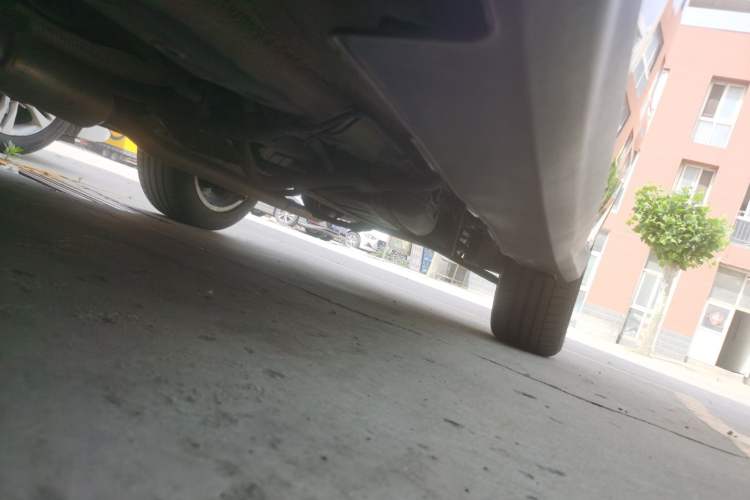 Used Haval H2 2015 1.5T Automatic Two-Wheel Drive Elite Edition Chassis Front Left