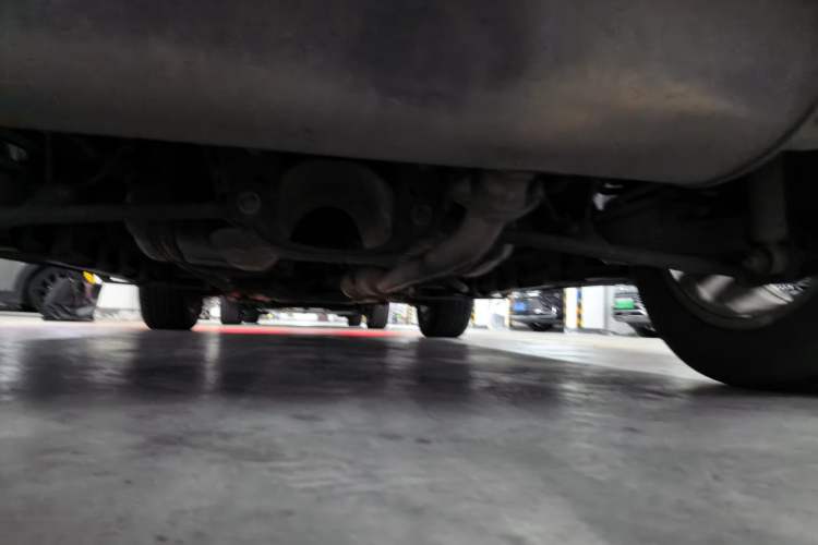 Used Haval H2 2015 1.5T Automatic Two-Wheel Drive Elite Edition Chassis Rear