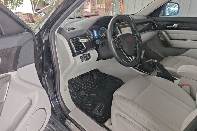 Used Haval H2 2015 1.5T Automatic Two-Wheel Drive Elite Edition Driver Seat