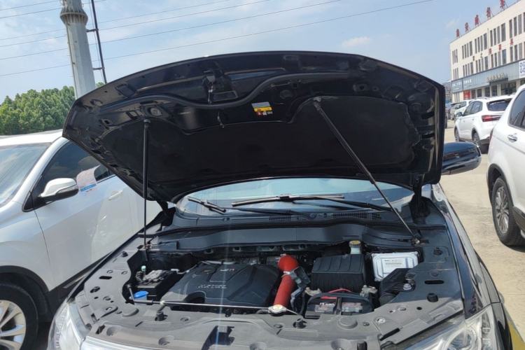 Used Haval H2 2015 1.5T Automatic Two-Wheel Drive Elite Edition Engine Bay