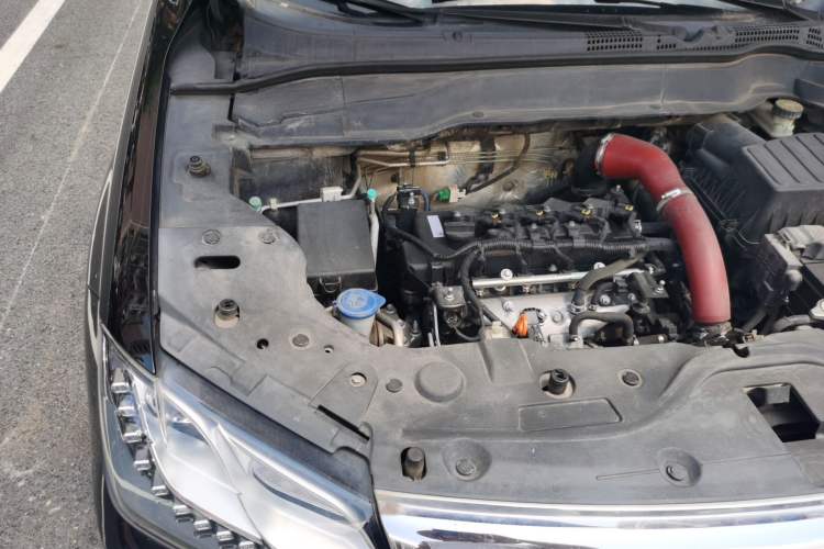 Used Haval H2 2015 1.5T Automatic Two-Wheel Drive Elite Edition Engine Bay Right