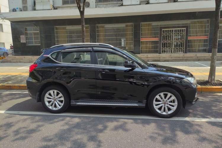Used Haval H2 2015 1.5T Automatic Two-Wheel Drive Prestige Edition Exterior 2