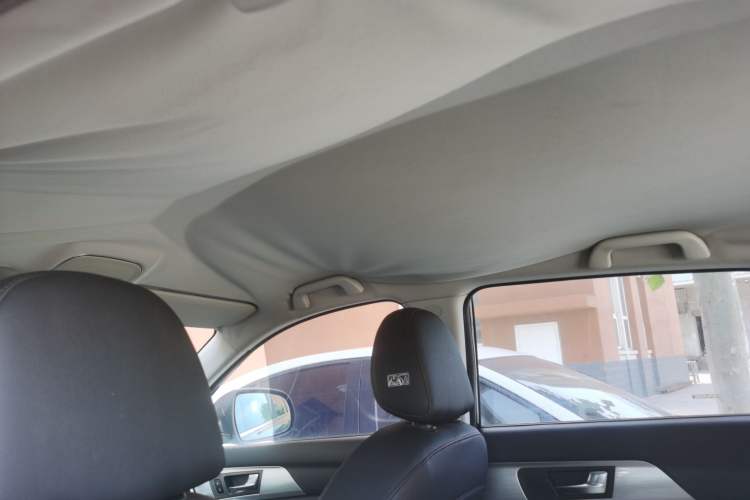 Used Haval H2 2015 1.5T Automatic Two-Wheel Drive Elite Edition Headliner