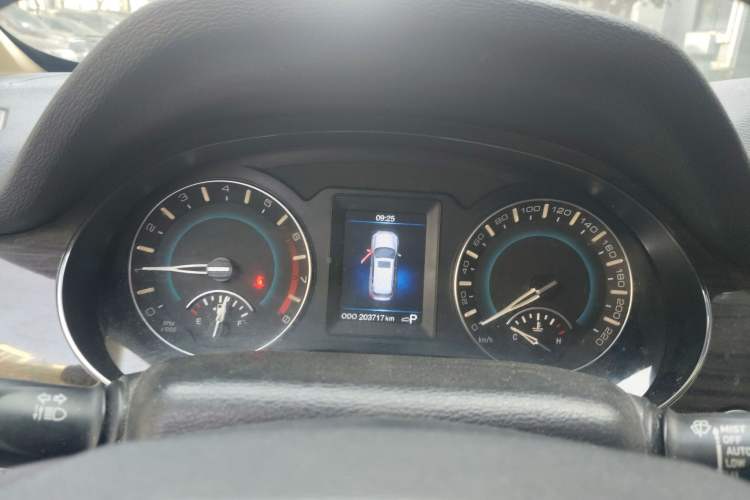 Used Haval H2 2015 1.5T Automatic Two-Wheel Drive Elite Edition Instrument Cluster