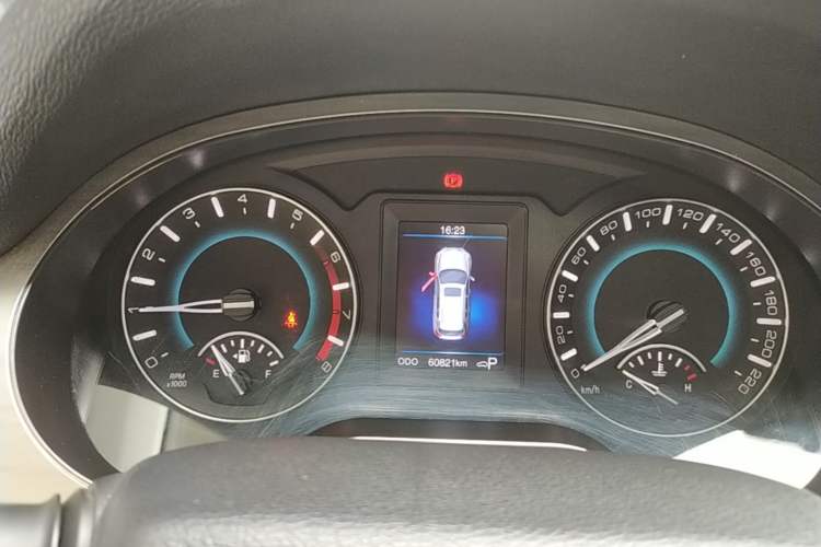 Used Haval H2 2015 1.5T Automatic Two-Wheel Drive Elite Edition Instrument Cluster