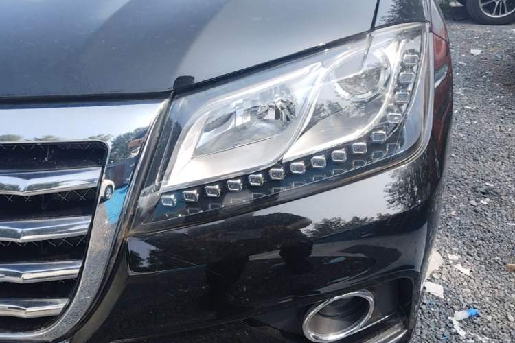 Used Haval H2 2015 1.5T Automatic Two-Wheel Drive Elite Edition Left Front Headlight
