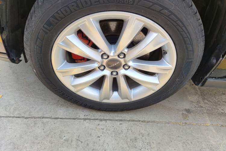 Used Haval H2 2015 1.5T Automatic Two-Wheel Drive Elite Edition Left Front Wheel Hub