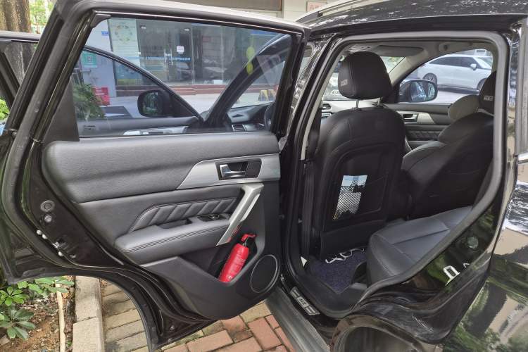 Used Haval H2 2015 1.5T Automatic Two-Wheel Drive Prestige Edition Left Rear Seat