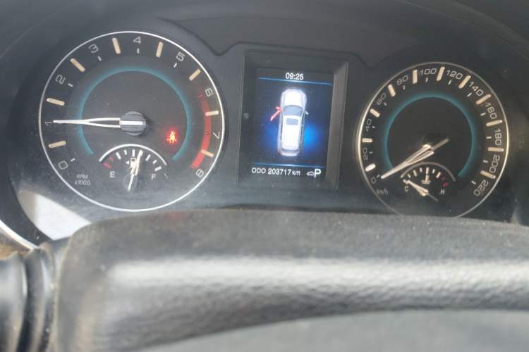 Used Haval H2 2015 1.5T Automatic Two-Wheel Drive Elite Edition Odometer Close Up