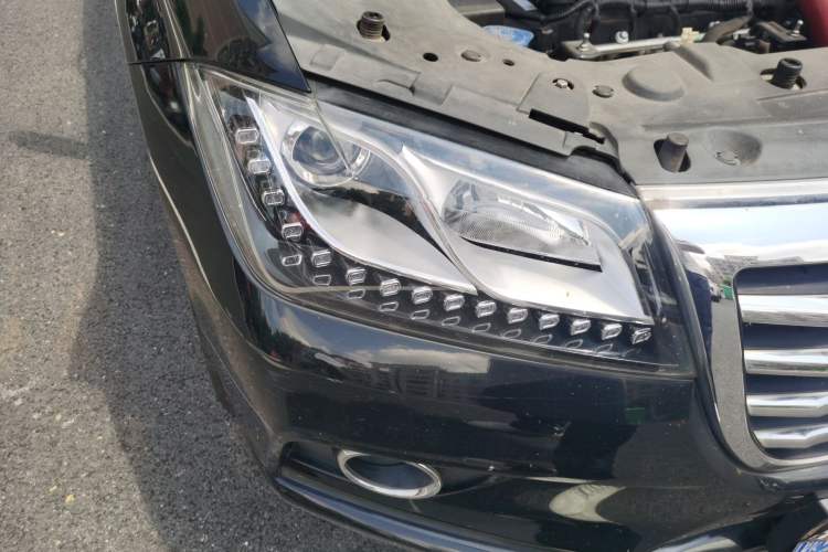 Used Haval H2 2015 1.5T Automatic Two-Wheel Drive Elite Edition Right Front Headlight