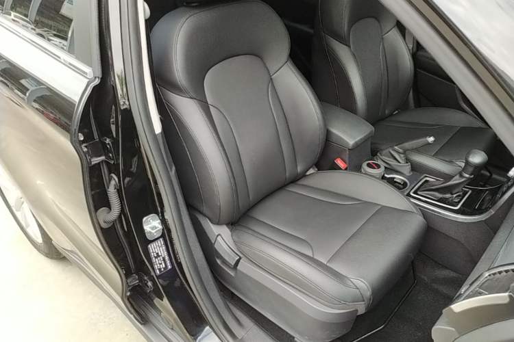 Used Haval H2 2015 1.5T Automatic Two-Wheel Drive Elite Edition Right Front Seat