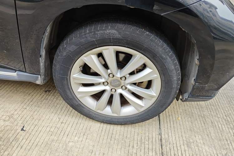 Used Haval H2 2015 1.5T Automatic Two-Wheel Drive Elite Edition Right Front Wheel Hub