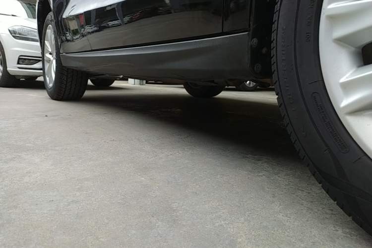 Used Haval H2 2015 1.5T Automatic Two-Wheel Drive Elite Edition Right Side Sill