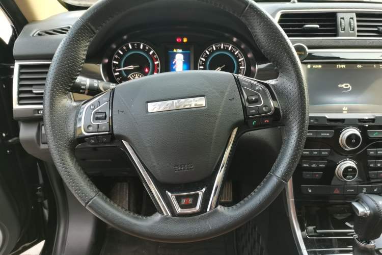 Used Haval H2 2015 1.5T Automatic Two-Wheel Drive Elite Edition Steering Wheel