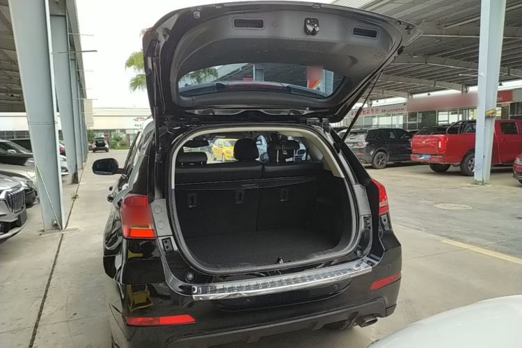 Used Haval H2 2015 1.5T Automatic Two-Wheel Drive Elite Edition Trunk