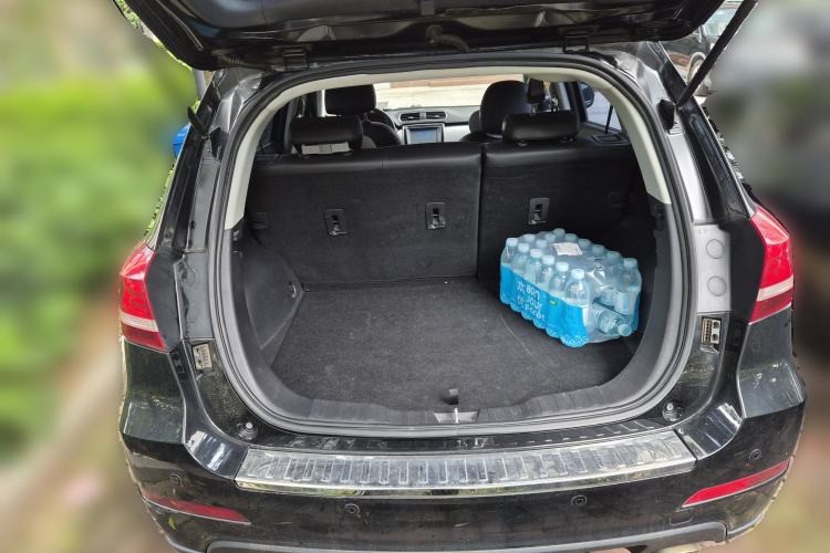 Used Haval H2 2015 1.5T Automatic Two-Wheel Drive Prestige Edition Trunk