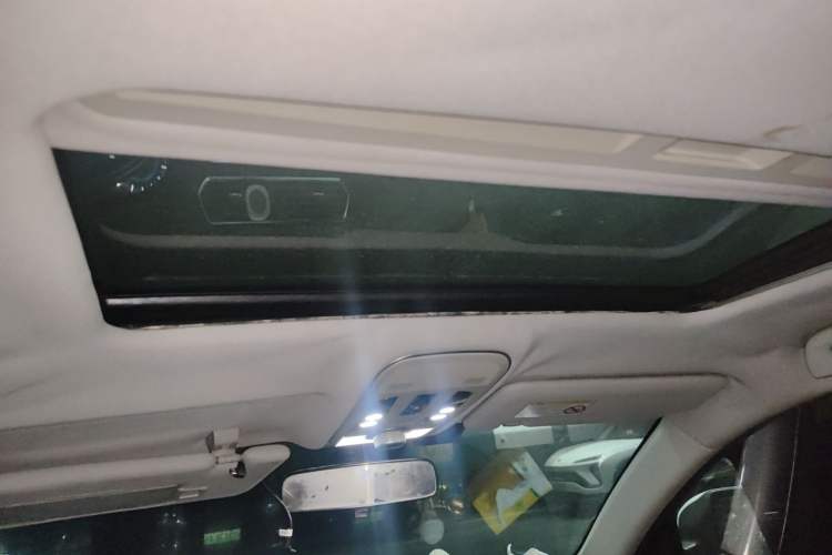 Used Haval H2 2015 1.5T Automatic Two-Wheel Drive Elite Edition Headliner