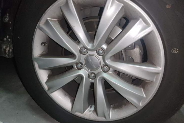Used Haval H2 2015 1.5T Automatic Two-Wheel Drive Elite Edition Right Front Wheel Hub