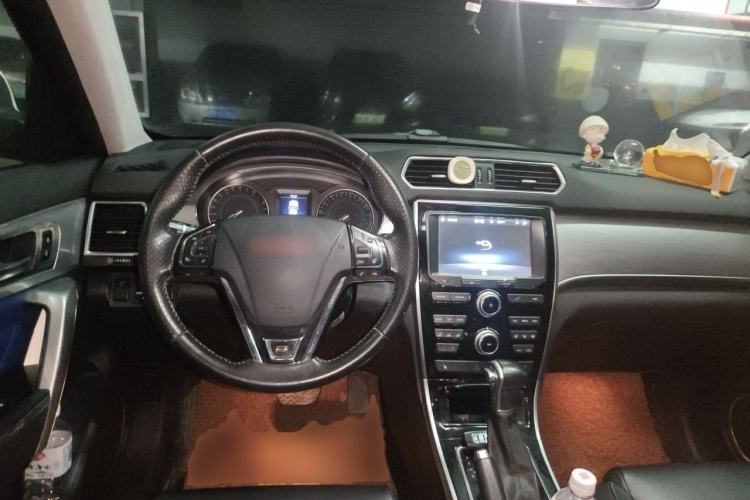 Used Haval H2 2015 1.5T Automatic Two-Wheel Drive Elite Edition Steering Wheel