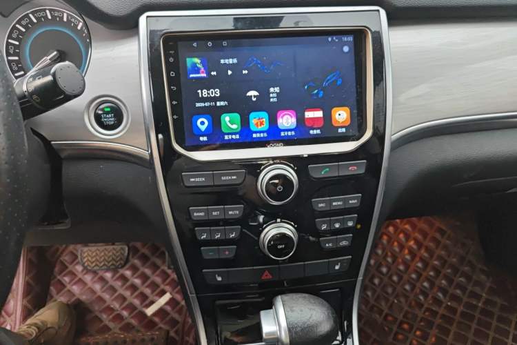 Used Haval H2 2015 1.5T Automatic Two-Wheel Drive Elite Edition Audio And AC Panel