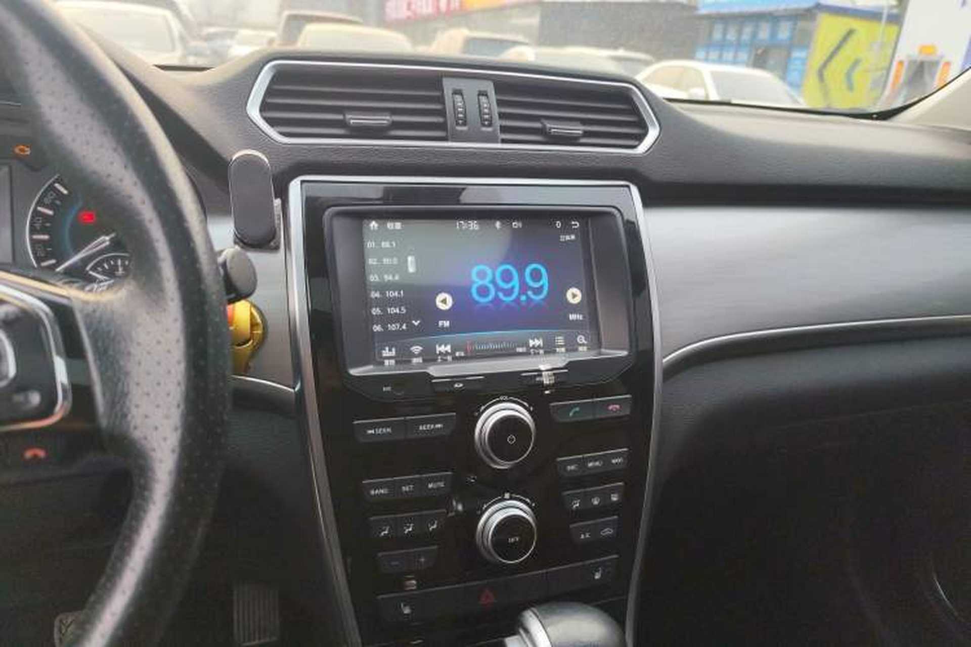 Used Haval H2 2015 1.5T Automatic Two-Wheel Drive Elite Edition Audio And AC Panel