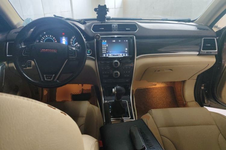 Used Haval H2 2015 1.5T Automatic Two-Wheel Drive Elite Edition Center Console