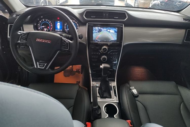 Used Haval H2 2015 1.5T Automatic Two-Wheel Drive Elite Edition Center Console