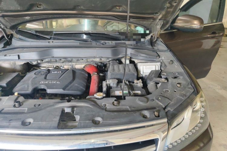 Used Haval H2 2015 1.5T Automatic Two-Wheel Drive Elite Edition Engine Bay Left