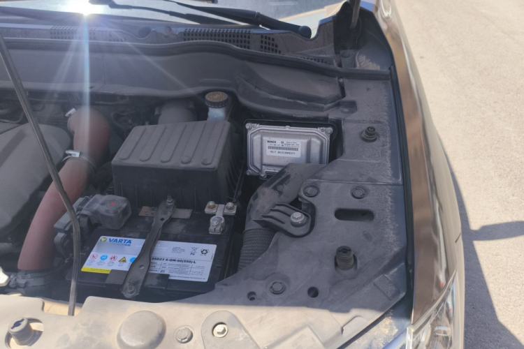 Used Haval H2 2015 1.5T Automatic Two-Wheel Drive Elite Edition Engine Bay Left