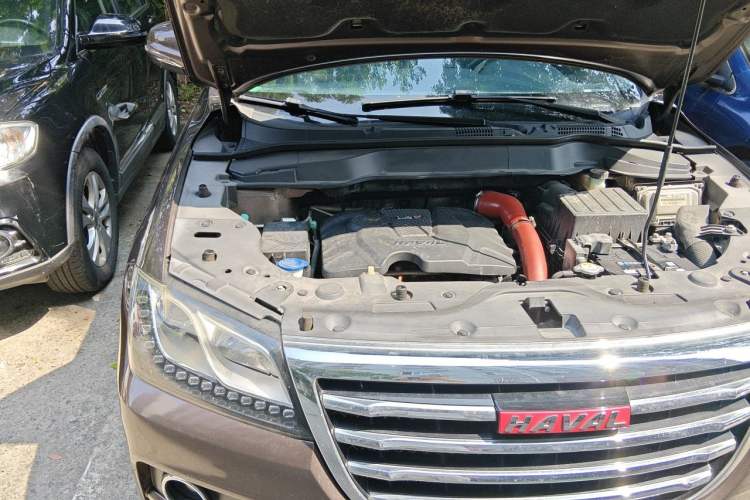 Used Haval H2 2015 1.5T Automatic Two-Wheel Drive Elite Edition Engine Bay Right